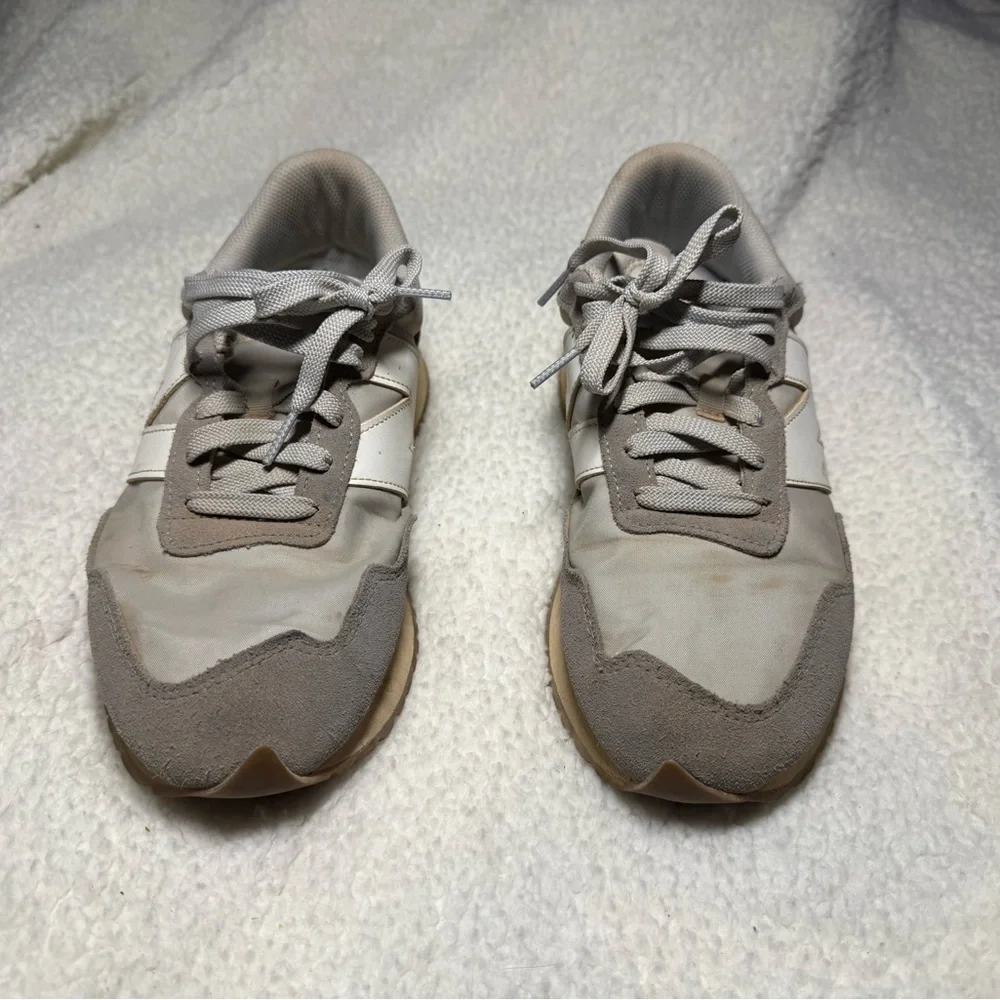New Balance Suede and Mesh Gray Sneakers - Picture 4 of 10